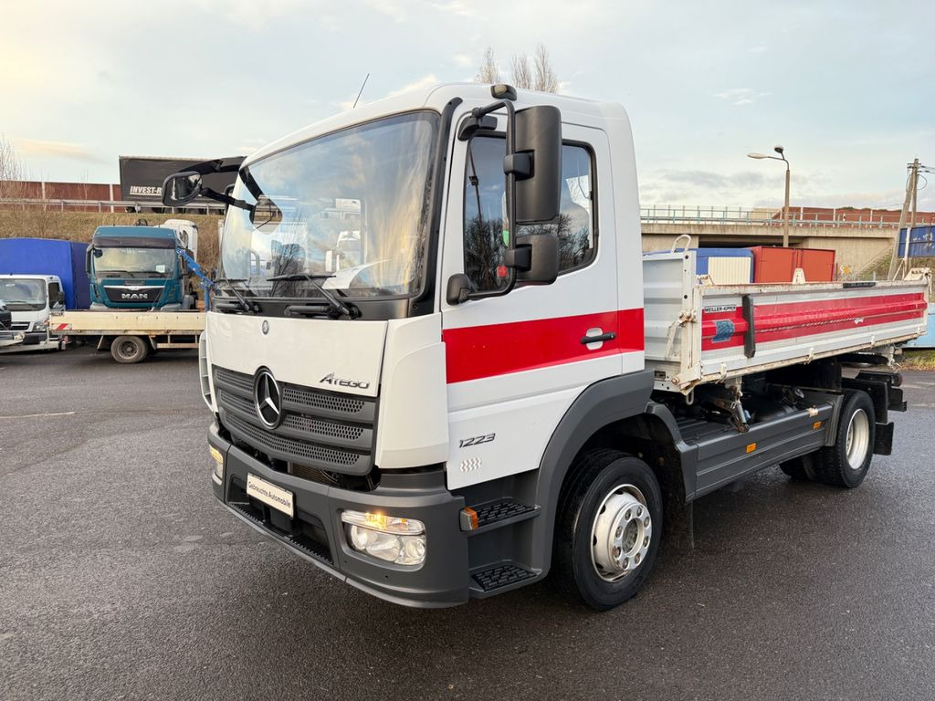 Billenőplatós teherautó Mercedes-Benz Atego 1223 Kipper 65 km: 11 kép.