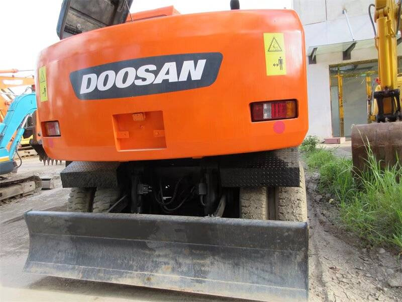 Doosan 150 W-7 lízing Doosan 150 W-7: 17 kép.