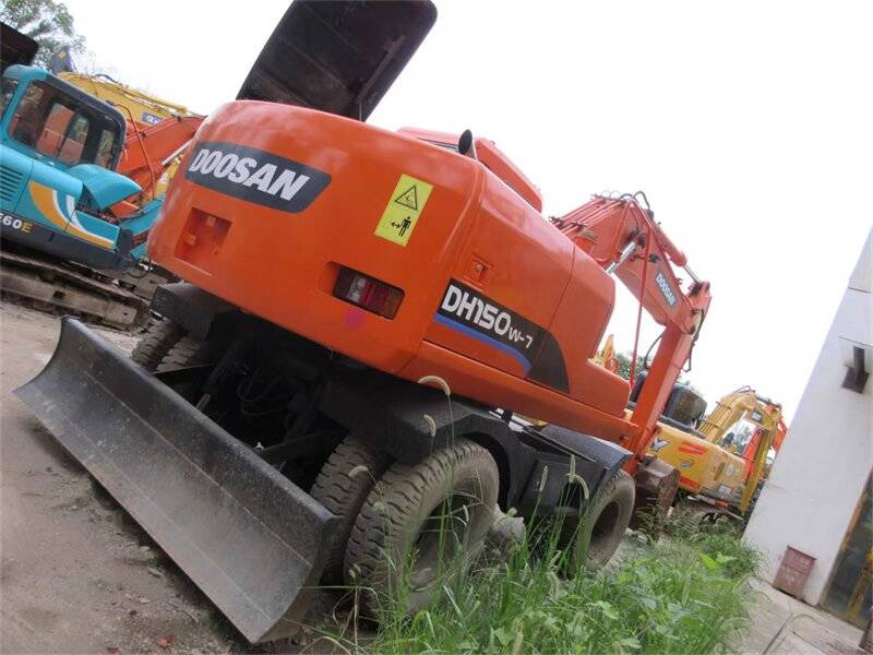 Doosan 150 W-7 lízing Doosan 150 W-7: 28 kép.