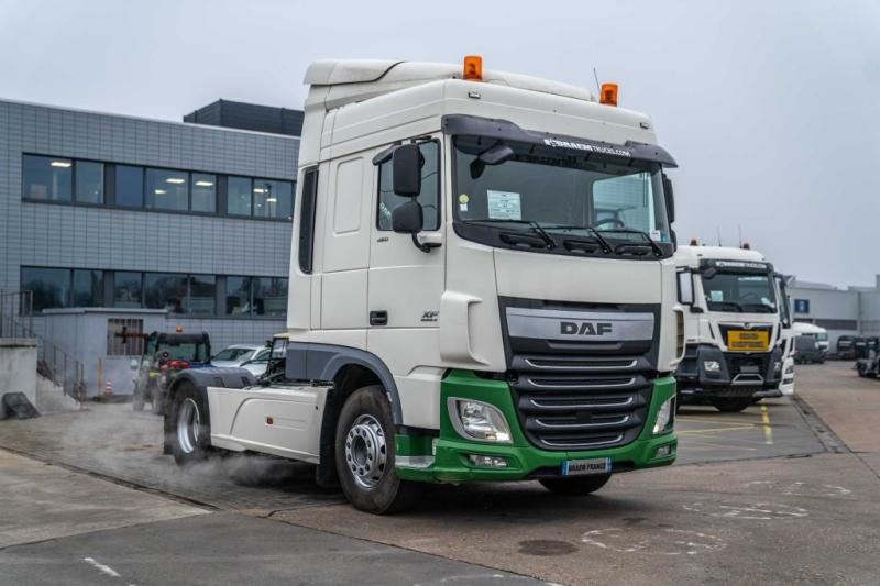 Nyergesvontató DAF XF 460 + HYDRAULIQUE: 7 kép.