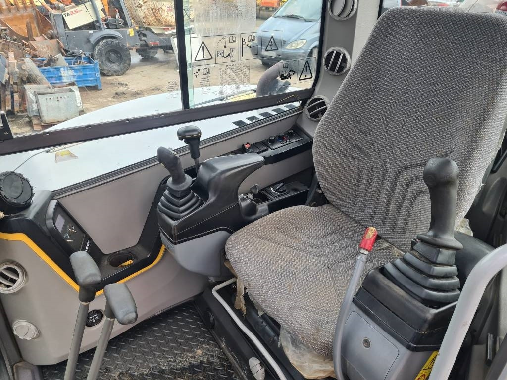 Minikotró Volvo ECR 58 D: 7 kép.