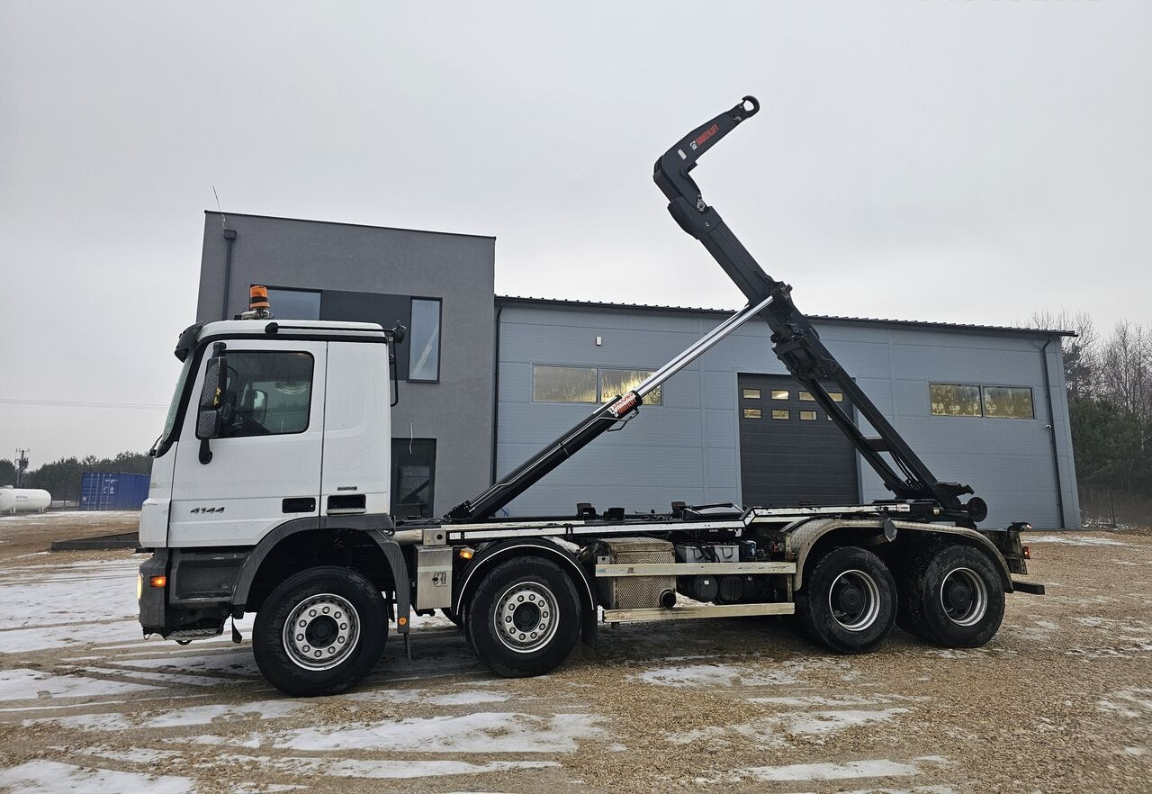 Horgos rakodó teherautó Mercedes-Benz Actros 4144: 10 kép.