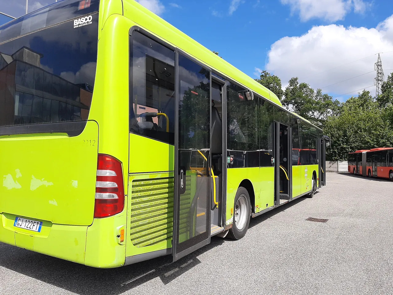 Helyközi busz Mercedes-Benz Citaro: 20 kép.