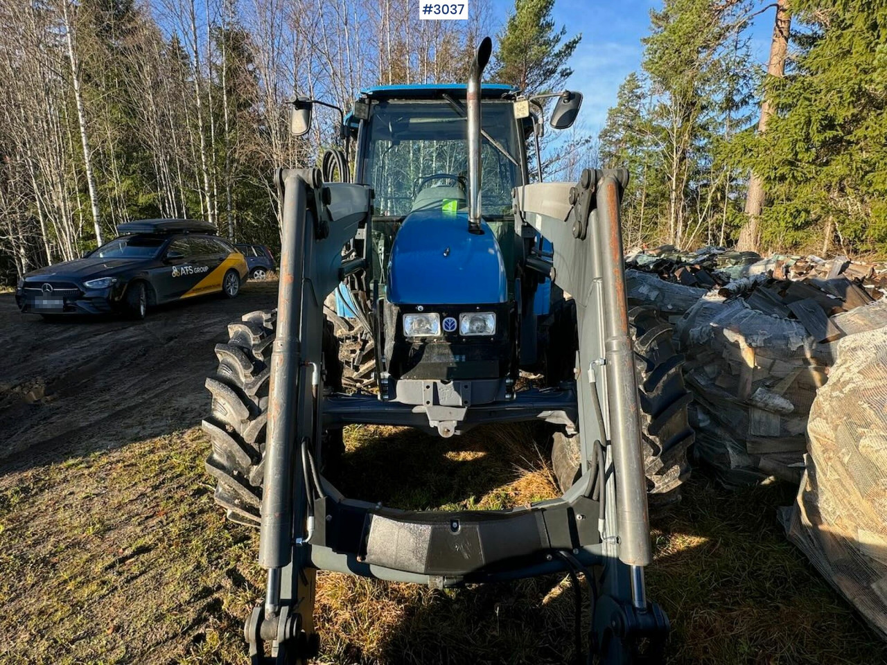 Traktor 1998 New Holland 7635 w/ front loader and bucket.: 14 kép.