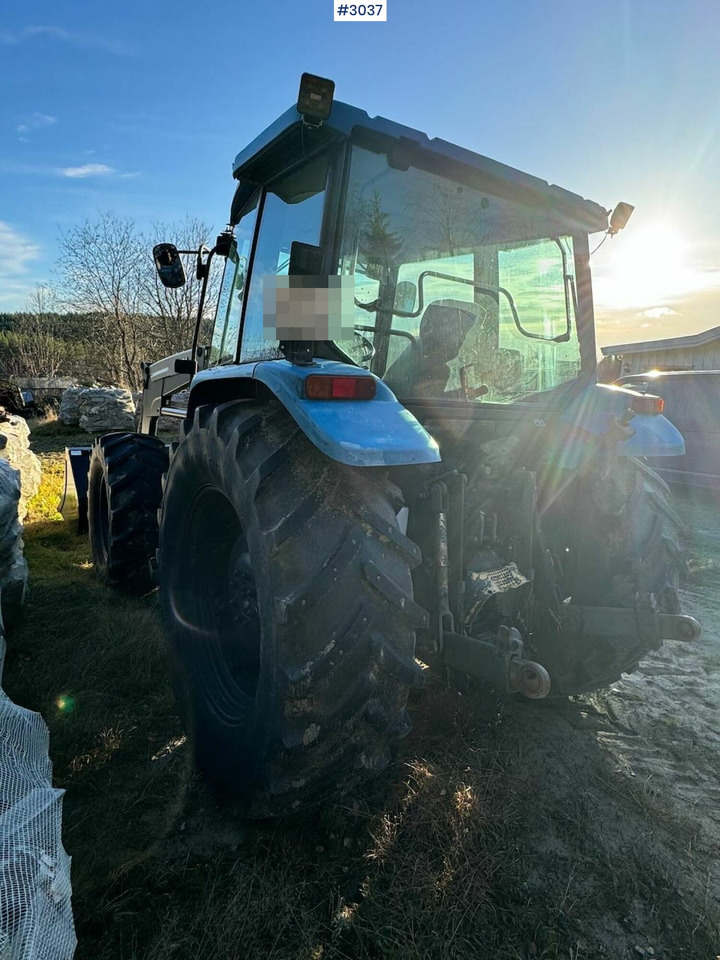 Traktor 1998 New Holland 7635 w/ front loader and bucket.: 11 kép.