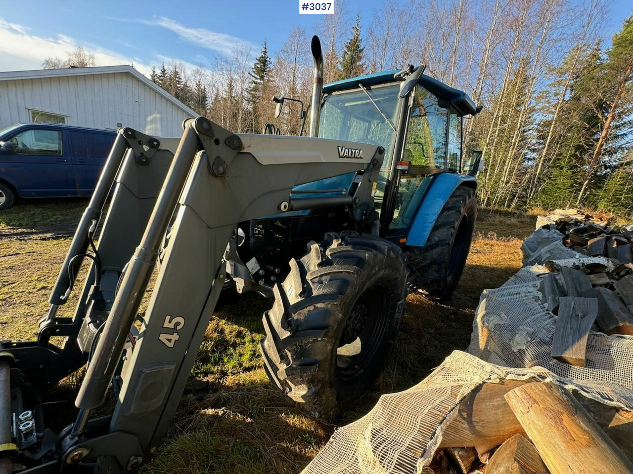 Traktor 1998 New Holland 7635 w/ front loader and bucket.: 12 kép.