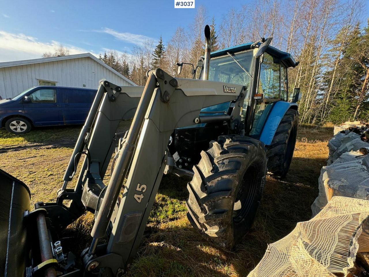 Traktor 1998 New Holland 7635 w/ front loader and bucket.: 13 kép.