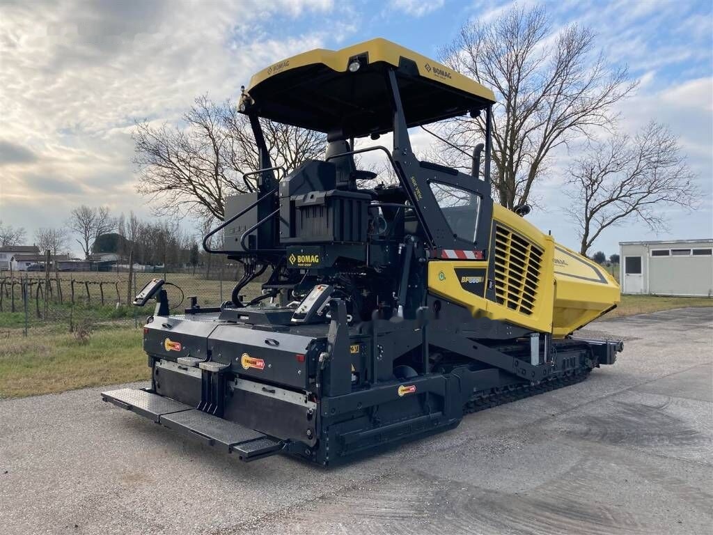 Útburkológép BOMAG BF 800 C-2 S600: 8 kép.