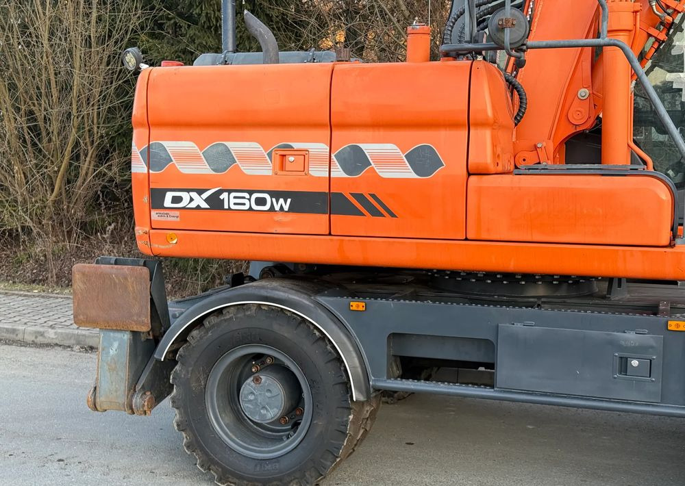 Doosan * DOOSAN DX160W *ROTOTILT* GPS 2D Leica * Sprowadzona * Stan Perfekcyjny * Koparka Kołowa * lízing Doosan * DOOSAN DX160W *ROTOTILT* GPS 2D Leica * Sprowadzona * Stan Perfekcyjny * Koparka Kołowa *: 9 kép.