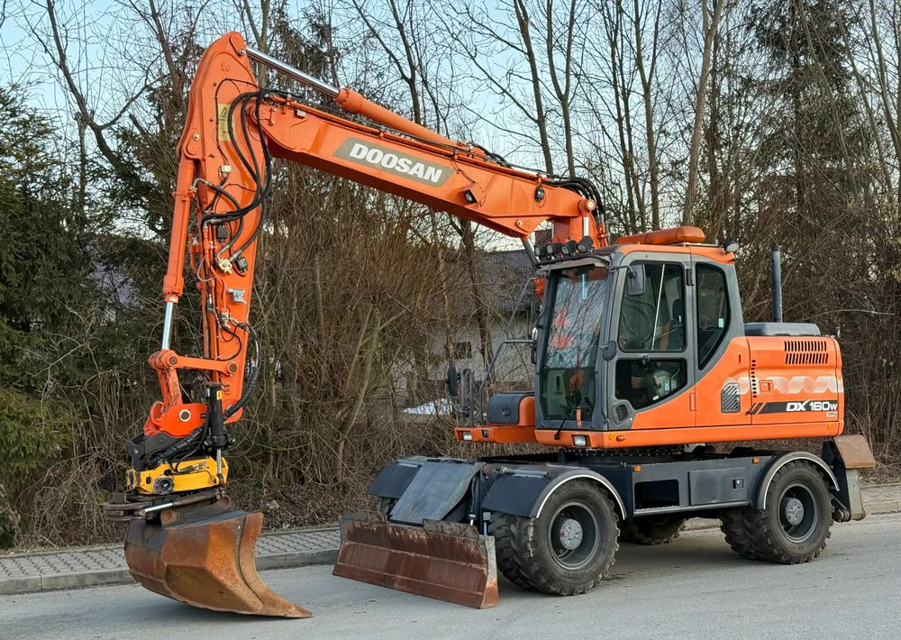 Doosan * DOOSAN DX160W *ROTOTILT* GPS 2D Leica * Sprowadzona * Stan Perfekcyjny * Koparka Kołowa * lízing Doosan * DOOSAN DX160W *ROTOTILT* GPS 2D Leica * Sprowadzona * Stan Perfekcyjny * Koparka Kołowa *: 14 kép.