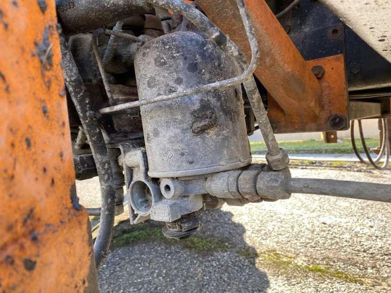 Billenőplatós teherautó Mercedes UNIMOG U 140 MACHINE SUISSE: 10 kép.