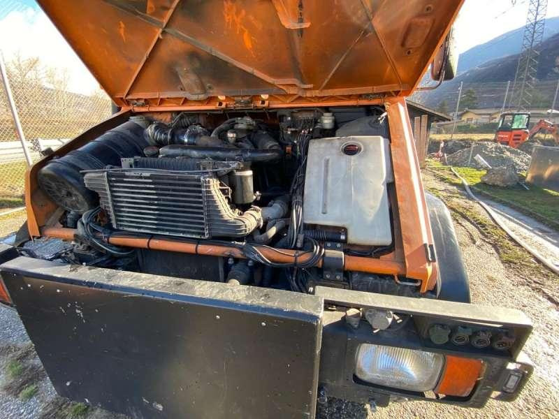 Billenőplatós teherautó Mercedes UNIMOG U 140 MACHINE SUISSE: 42 kép.