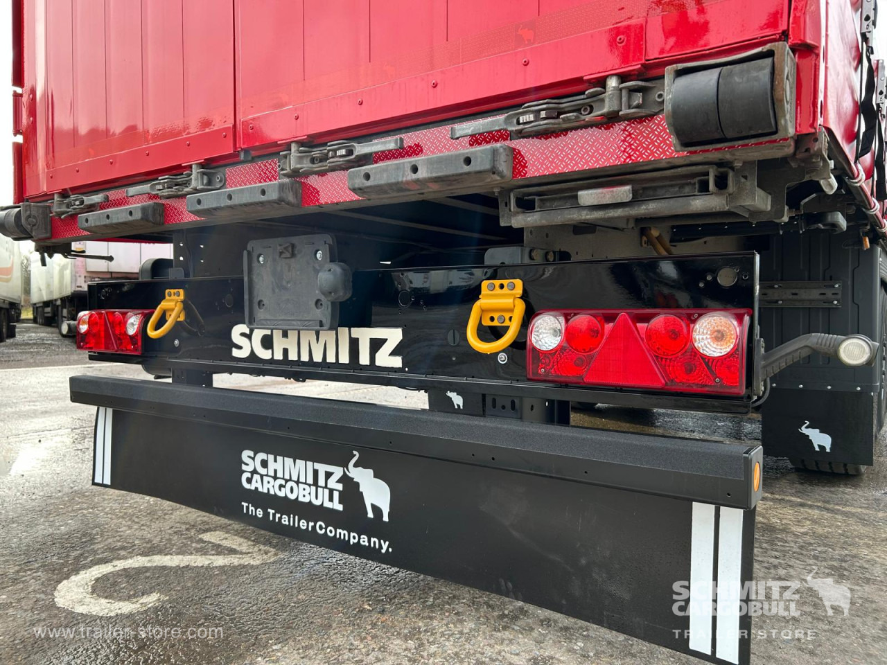 Ponyvás félpótkocsi SCHMITZ Curtainsider Standard UK: 6 kép.