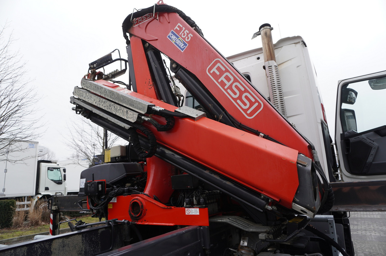 RENAULT C380 / 6×4 / 140,000 km !! / HDS FASSI 6160 kg lízing RENAULT C380 / 6×4 / 140,000 km !! / HDS FASSI 6160 kg: 12 kép.