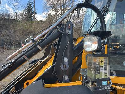 Gumikerekes homlokrakodó JCB 411 S5 HT Chargeuse Sur Pneus: 50 kép.