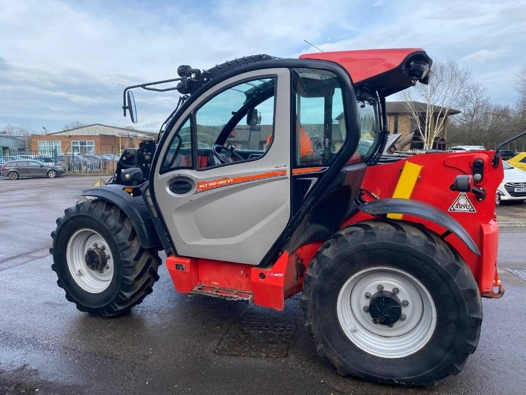 Teleszkópos rakodó Manitou MLT 741-140V+: 11 kép.