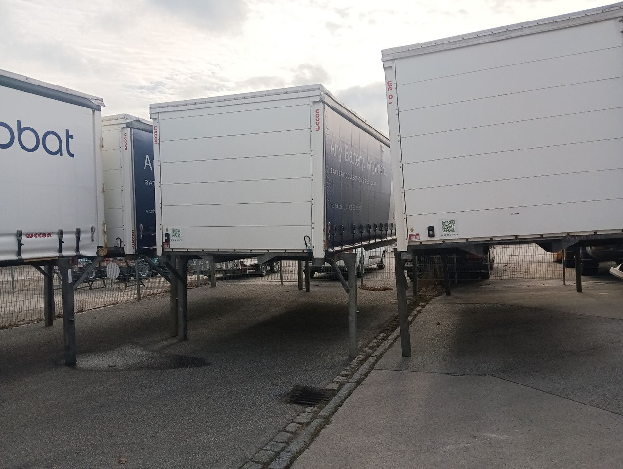 Új Ponyvás felépítmény Wecon 4x Duke WPR715 SG RAPIDO Bodenstaufach verzinkt: 8 kép. Új Ponyvás felépítmény Wecon 4x Duke WPR715 SG RAPIDO Bodenstaufach verzinkt: 8 kép.