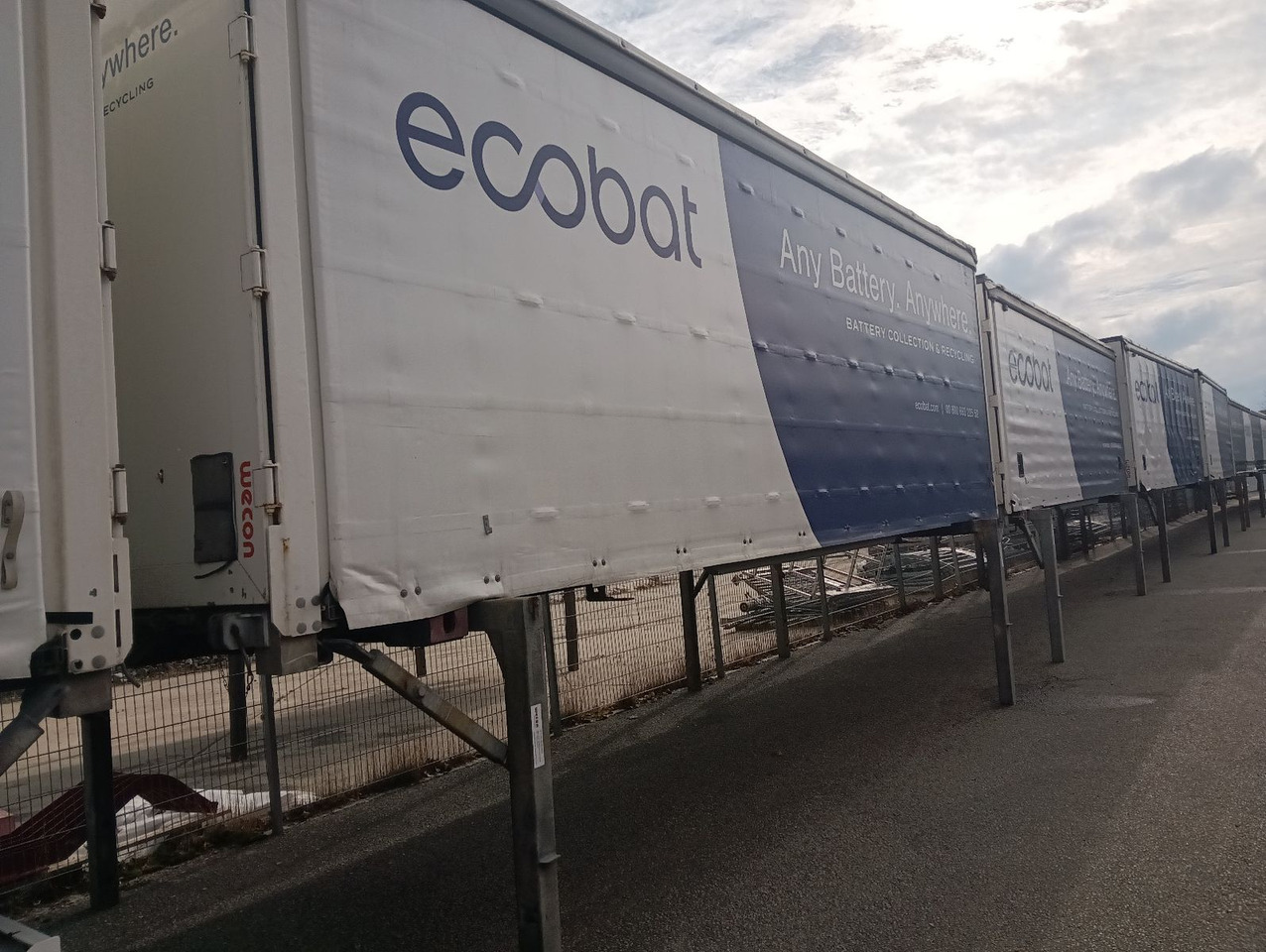 Új Ponyvás felépítmény Wecon 4x Duke WPR715 SG RAPIDO Bodenstaufach verzinkt: 7 kép. Új Ponyvás felépítmény Wecon 4x Duke WPR715 SG RAPIDO Bodenstaufach verzinkt: 7 kép.