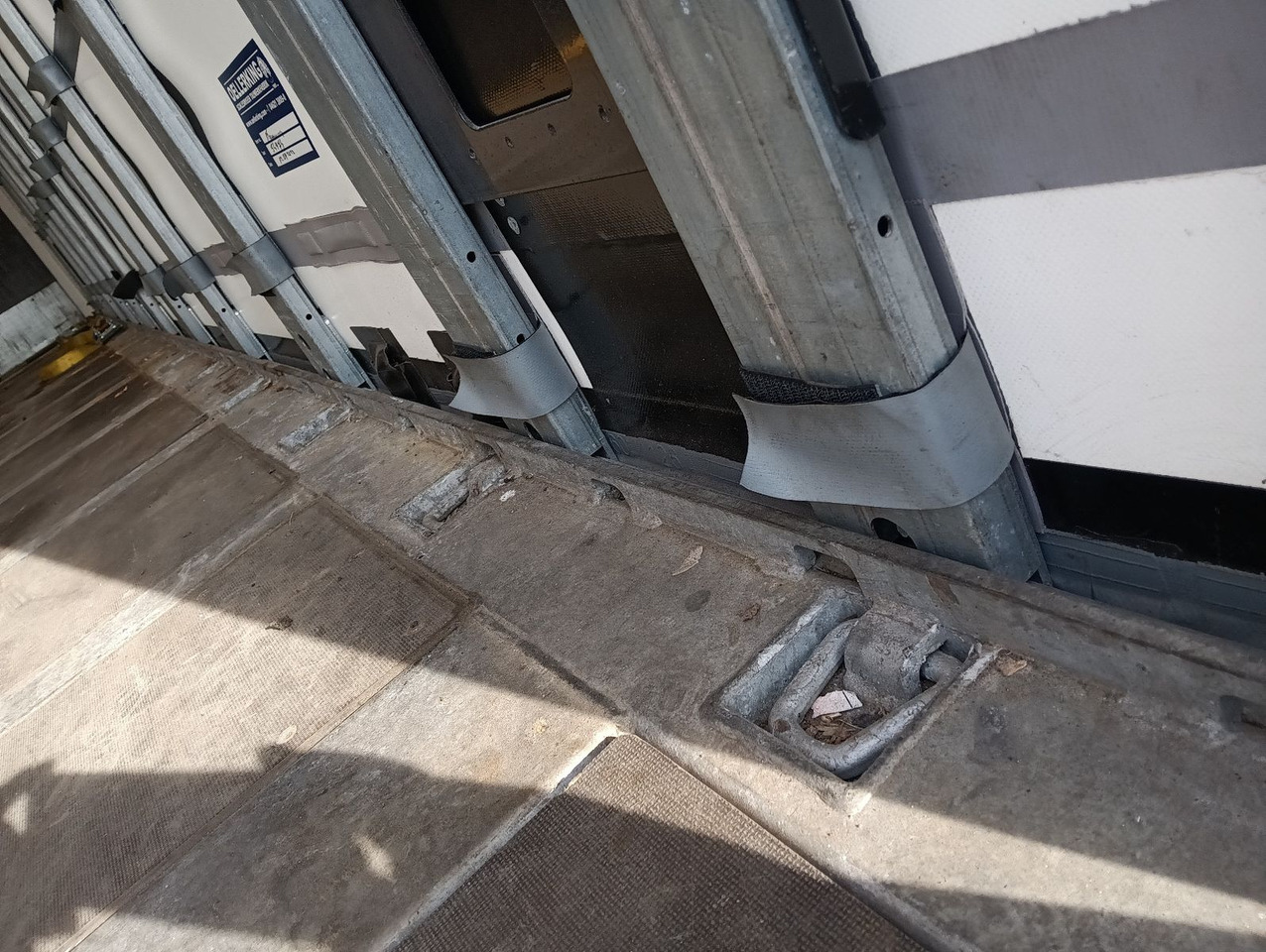 Új Ponyvás felépítmény Wecon 4x Duke WPR715 SG RAPIDO Bodenstaufach verzinkt: 15 kép. Új Ponyvás felépítmény Wecon 4x Duke WPR715 SG RAPIDO Bodenstaufach verzinkt: 15 kép.