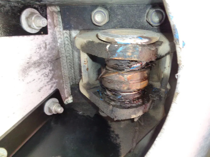 Félpótkocsi billenőplatós Benalu BEN + 24 CUB + Piston BROKEN: 12 kép.