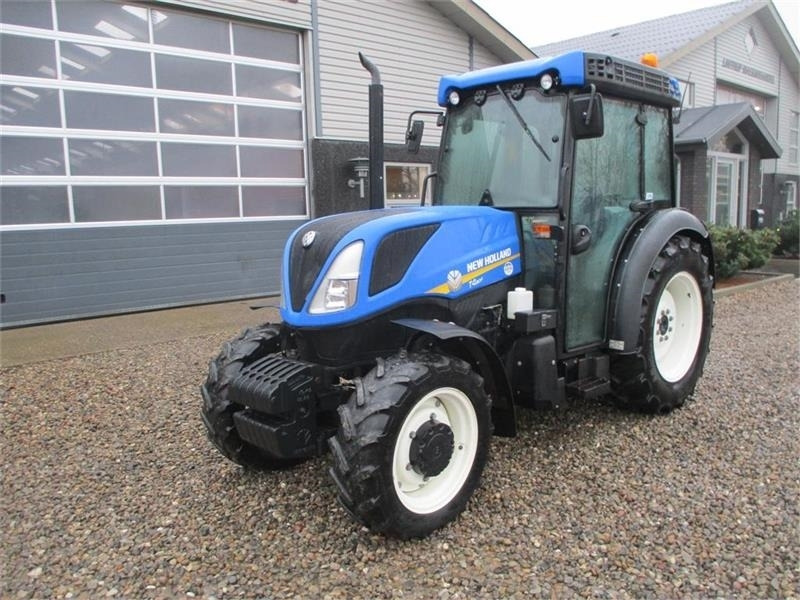 New Holland T4.80 F SuperSteear med aircondition og koblingsfr  lízing New Holland T4.80 F SuperSteear med aircondition og koblingsfr: 13 kép.