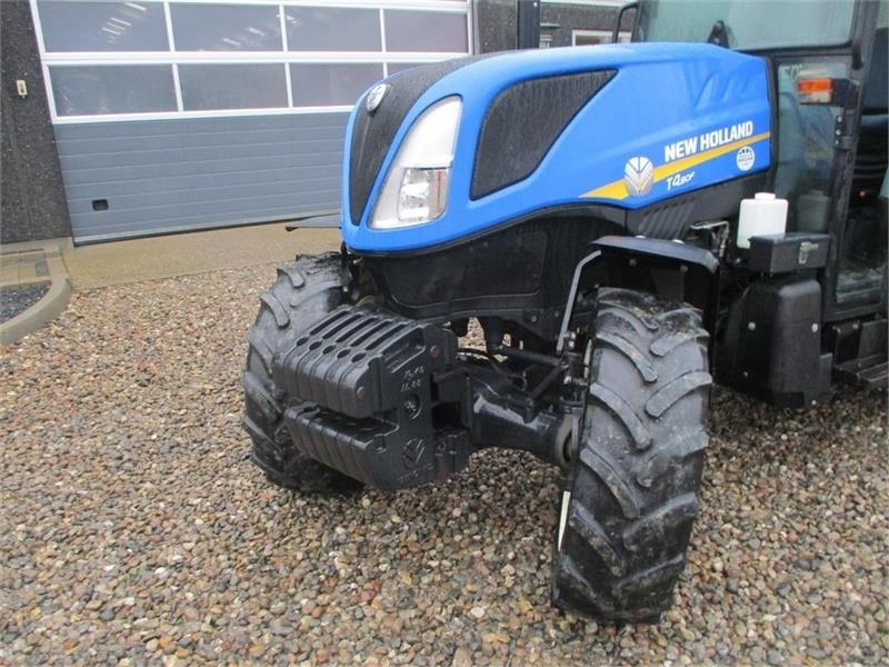 New Holland T4.80 F SuperSteear med aircondition og koblingsfr  lízing New Holland T4.80 F SuperSteear med aircondition og koblingsfr: 16 kép.