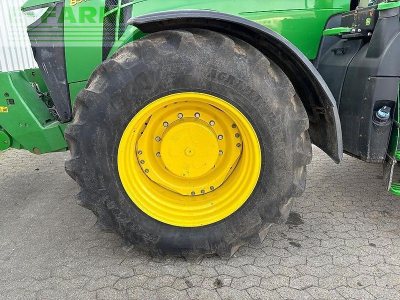 Traktor John Deere 8345r: 6 kép.