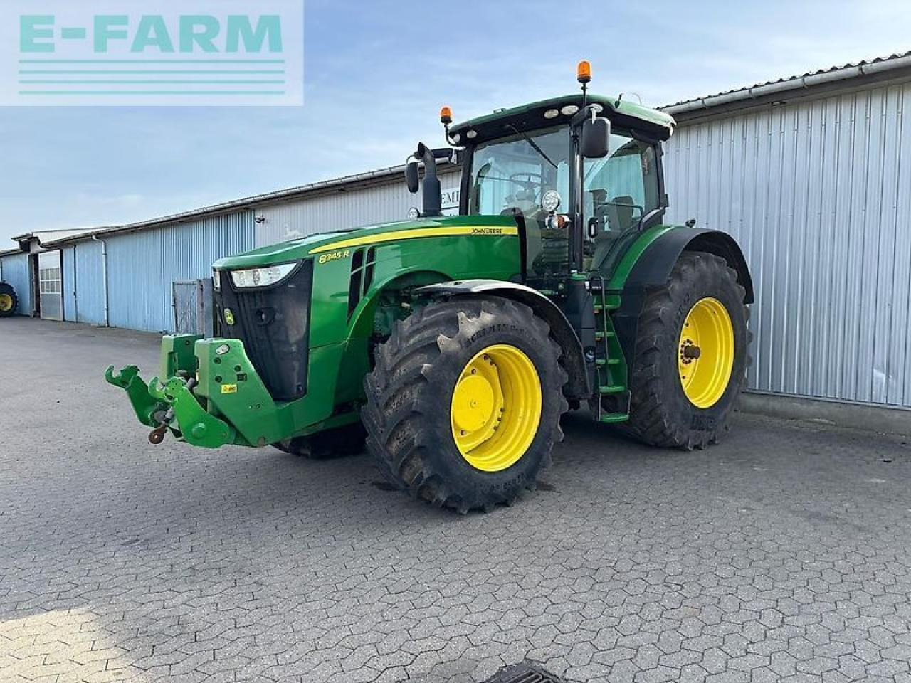 Traktor John Deere 8345r: 10 kép.