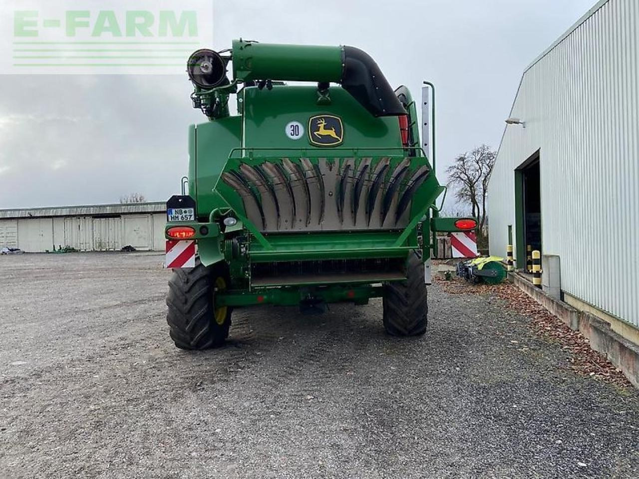 Kombájn John Deere t670 my20: 7 kép.