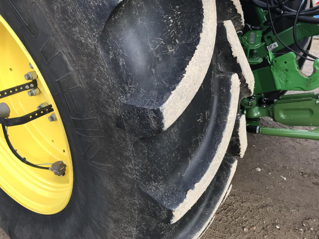 Traktor John Deere 6R 250: 11 kép.