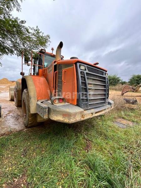 Gumikerekes homlokrakodó Doosan DL450: 6 kép.