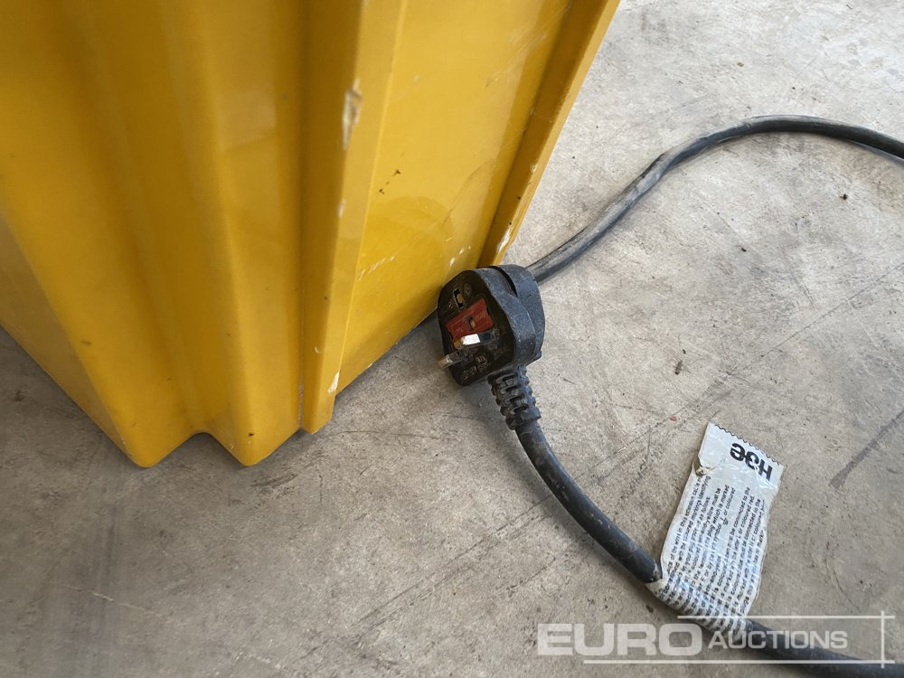 Építőipari berendezések Elite 5Kva 110 Volt Transformer: 6 kép.