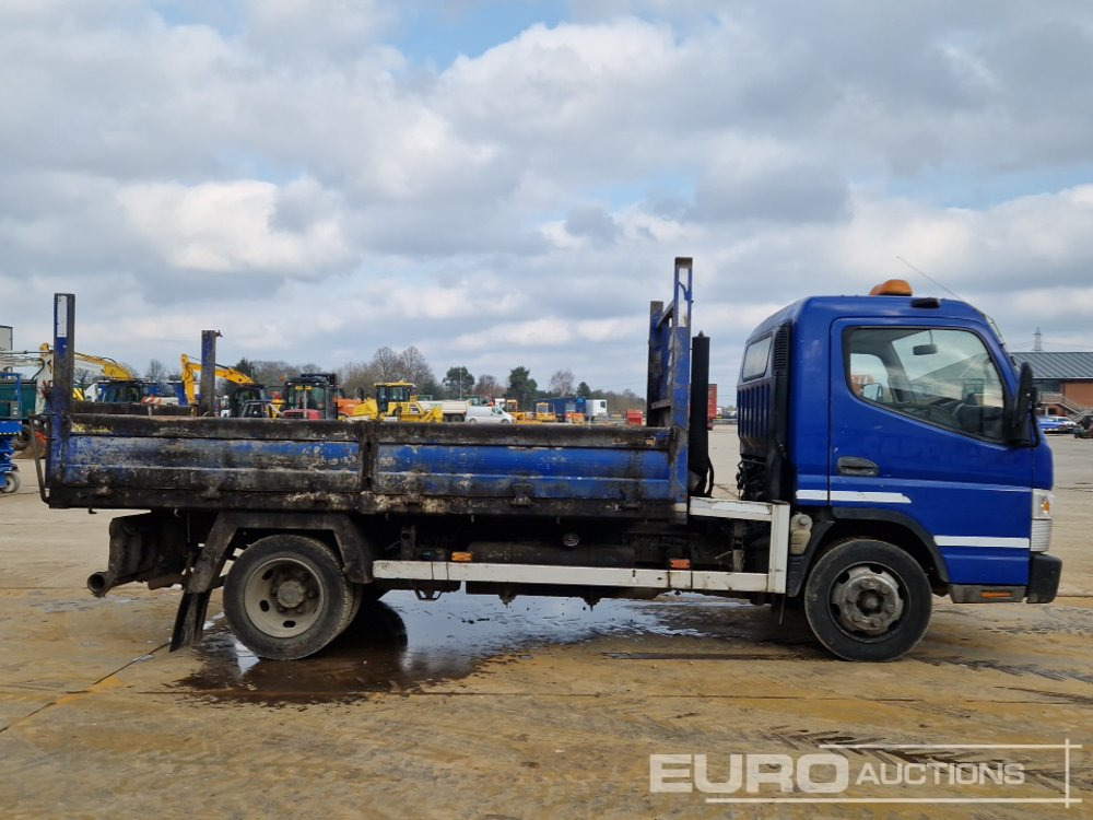 Billenőplatós teherautó Mitsubishi Fuso Canter 7C15: 6 kép.