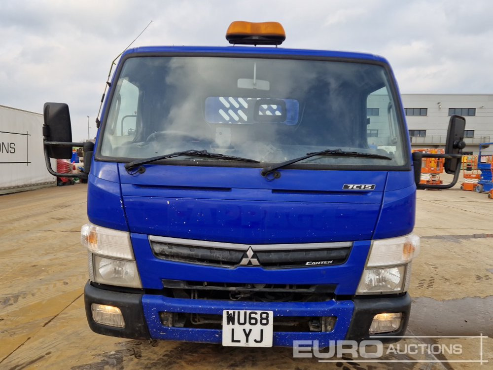 Billenőplatós teherautó Mitsubishi Fuso Canter 7C15: 8 kép.