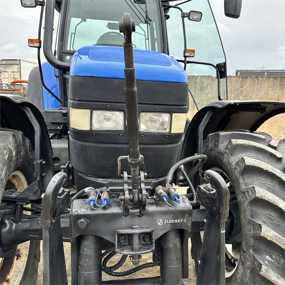 Traktor New Holland TM140: 30 kép.