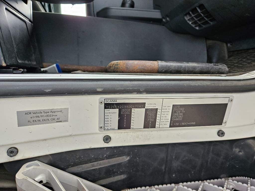 Cserefelépítményes teherautó Scania G420 6x2*4: 12 kép. Cserefelépítményes teherautó Scania G420 6x2*4: 12 kép.