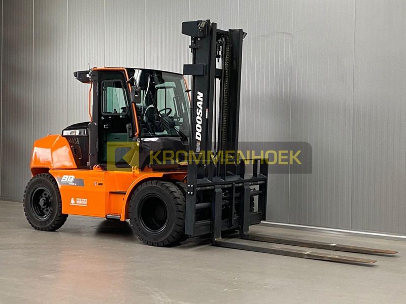 Dízel targonca Doosan D 90S-9: 7 kép.