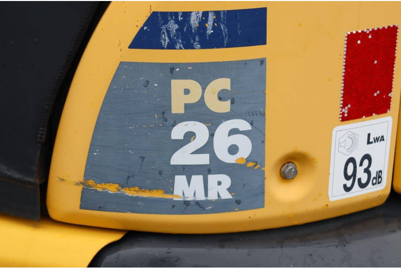 Lánctalpas kotró Komatsu PC26MR-3: 19 kép.